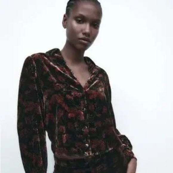 Zara Black and Red Velvet Blouse - Picture 2 of 6